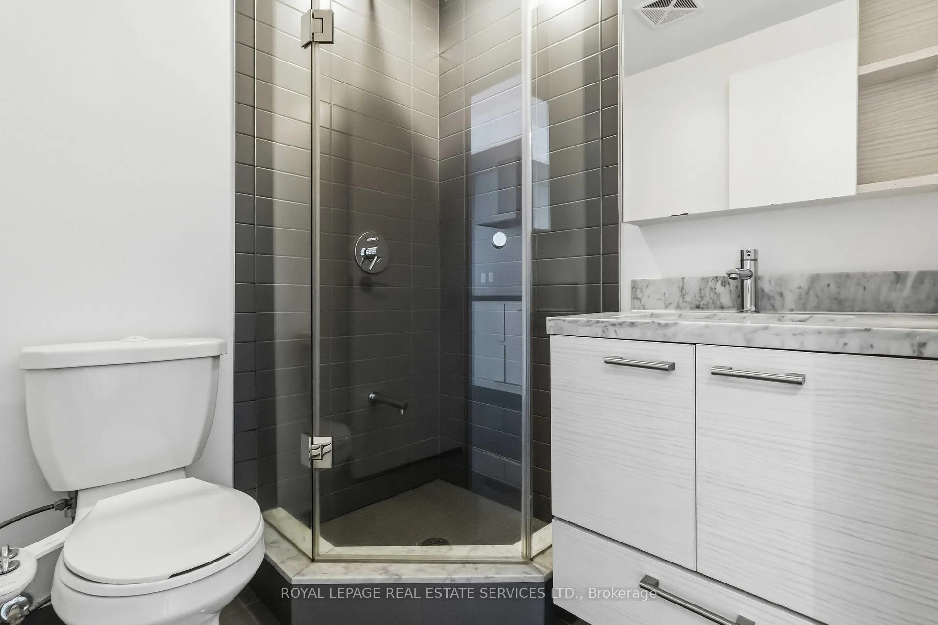 Photo 16 of Unit 2607, 2221 Yonge Street, Toronto, Mount Pleasant West — HOMEH