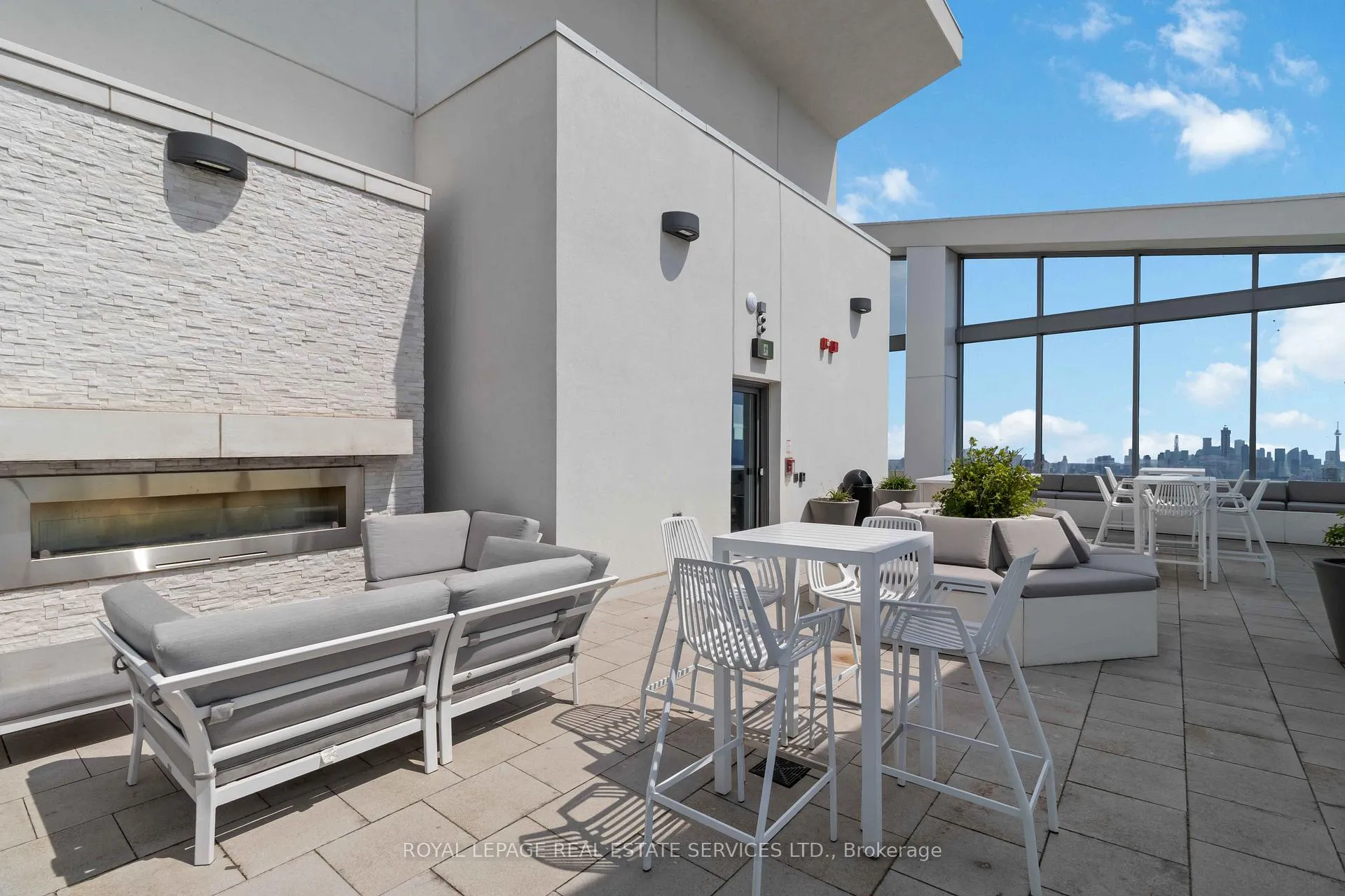 Photo 23 of Unit 2607, 2221 Yonge Street, Toronto, Mount Pleasant West — HOMEH