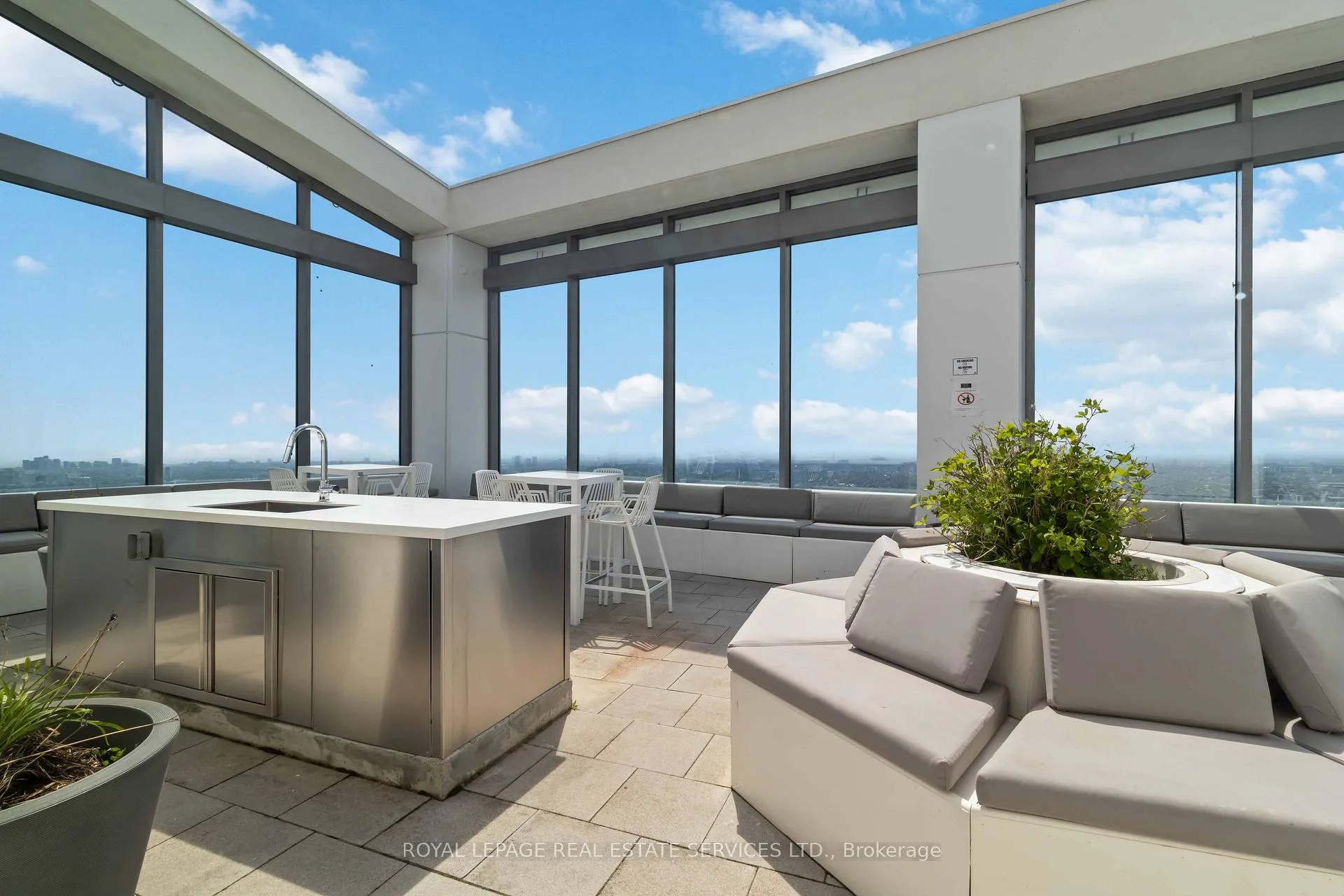 Photo 24 of Unit 2607, 2221 Yonge Street, Toronto, Mount Pleasant West — HOMEH