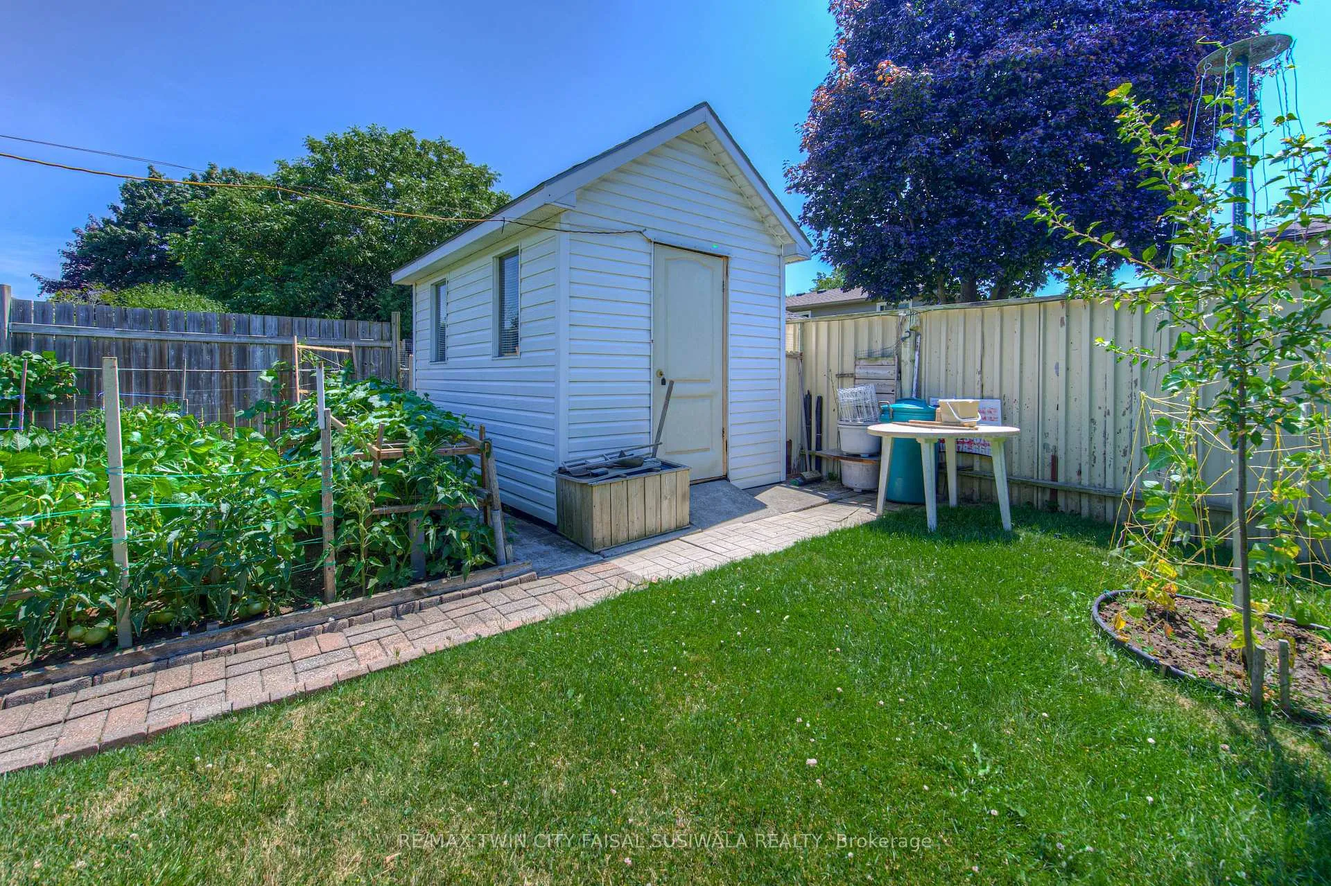 Photo 4 of 1227 Valentine Drive, Cambridge, Lang's Farm — HOMEH