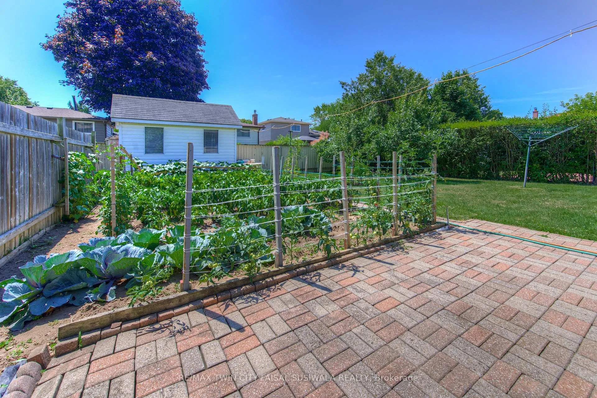 Photo 6 of 1227 Valentine Drive, Cambridge, Lang's Farm — HOMEH