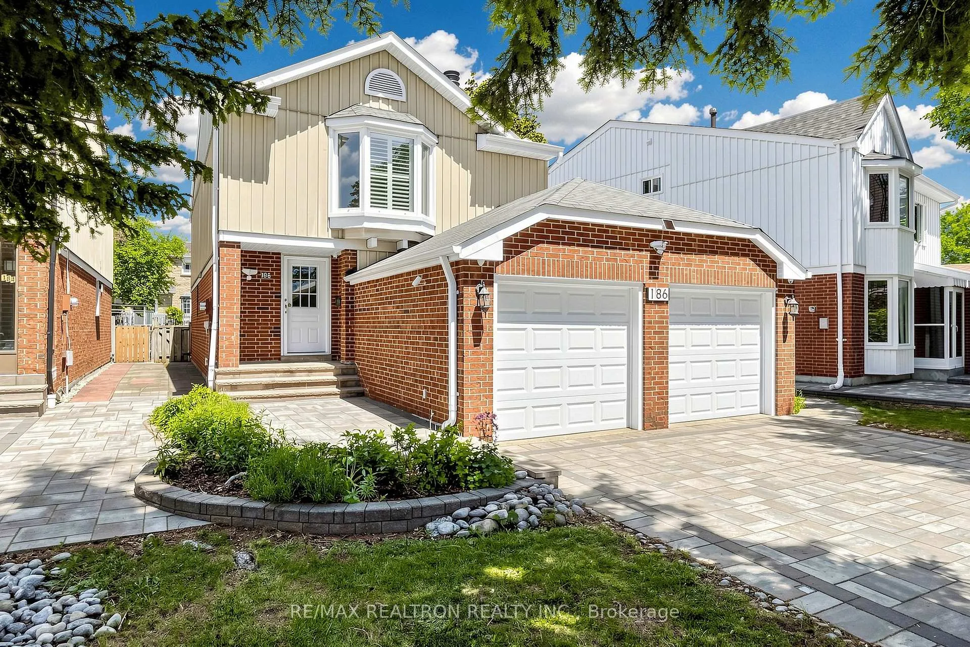 Photo 2 of 186 Wintermute Boulevard, Scarborough, Steeles — HOMEH