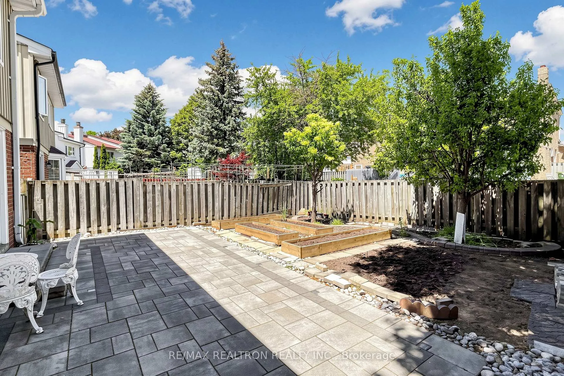 Photo 43 of 186 Wintermute Boulevard, Scarborough, Steeles — HOMEH
