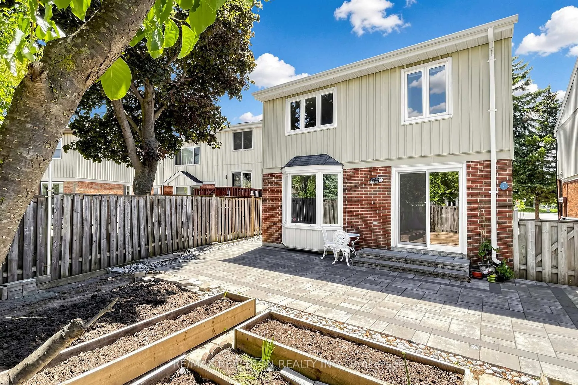 Photo 44 of 186 Wintermute Boulevard, Scarborough, Steeles — HOMEH