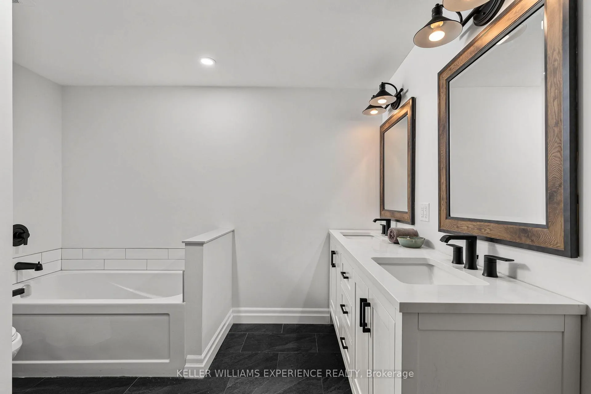 Photo 28 of 7 Highland Drive, Oro-Medonte, Horseshoe Valley — HOMEH