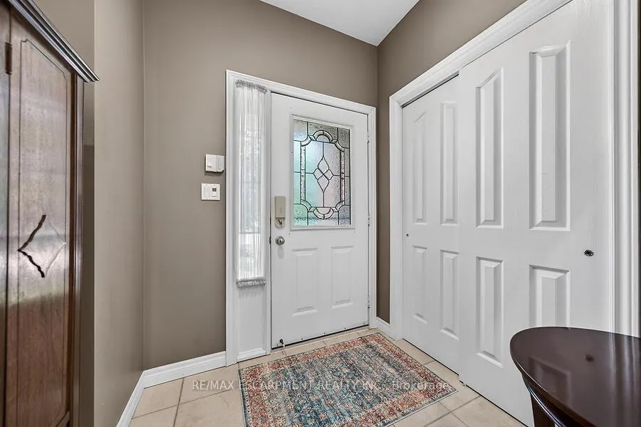 Photo 4 of 354 Highland Road W, Hamilton, Stoney Creek Mountain — HOMEH
