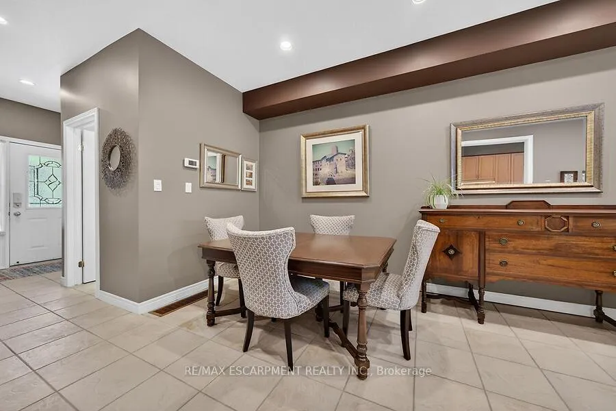 Photo 7 of 354 Highland Road W, Hamilton, Stoney Creek Mountain — HOMEH