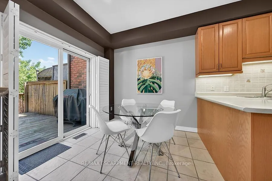 Photo 10 of 354 Highland Road W, Hamilton, Stoney Creek Mountain — HOMEH