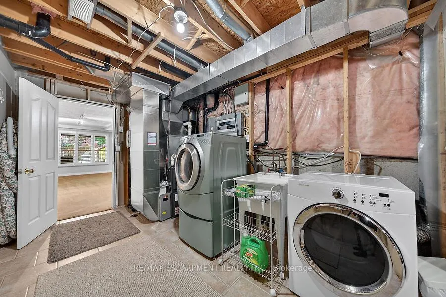 Photo 15 of 354 Highland Road W, Hamilton, Stoney Creek Mountain — HOMEH