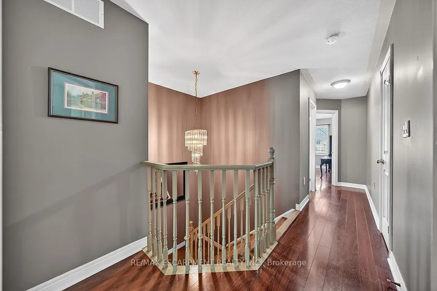 Photo 16 of 354 Highland Road W, Hamilton, Stoney Creek Mountain — HOMEH