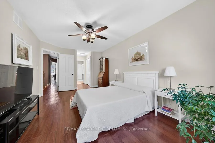 Photo 21 of 354 Highland Road W, Hamilton, Stoney Creek Mountain — HOMEH
