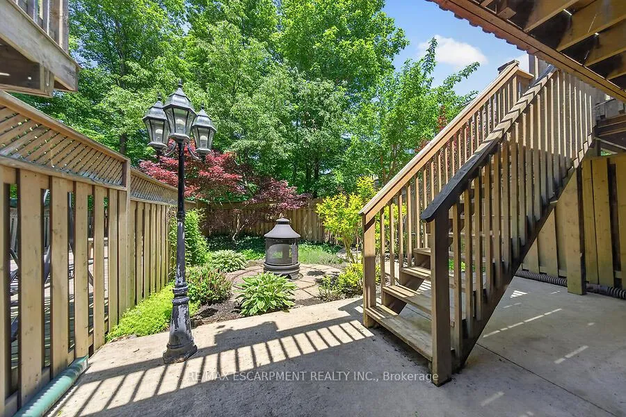 Photo 26 of 354 Highland Road W, Hamilton, Stoney Creek Mountain — HOMEH