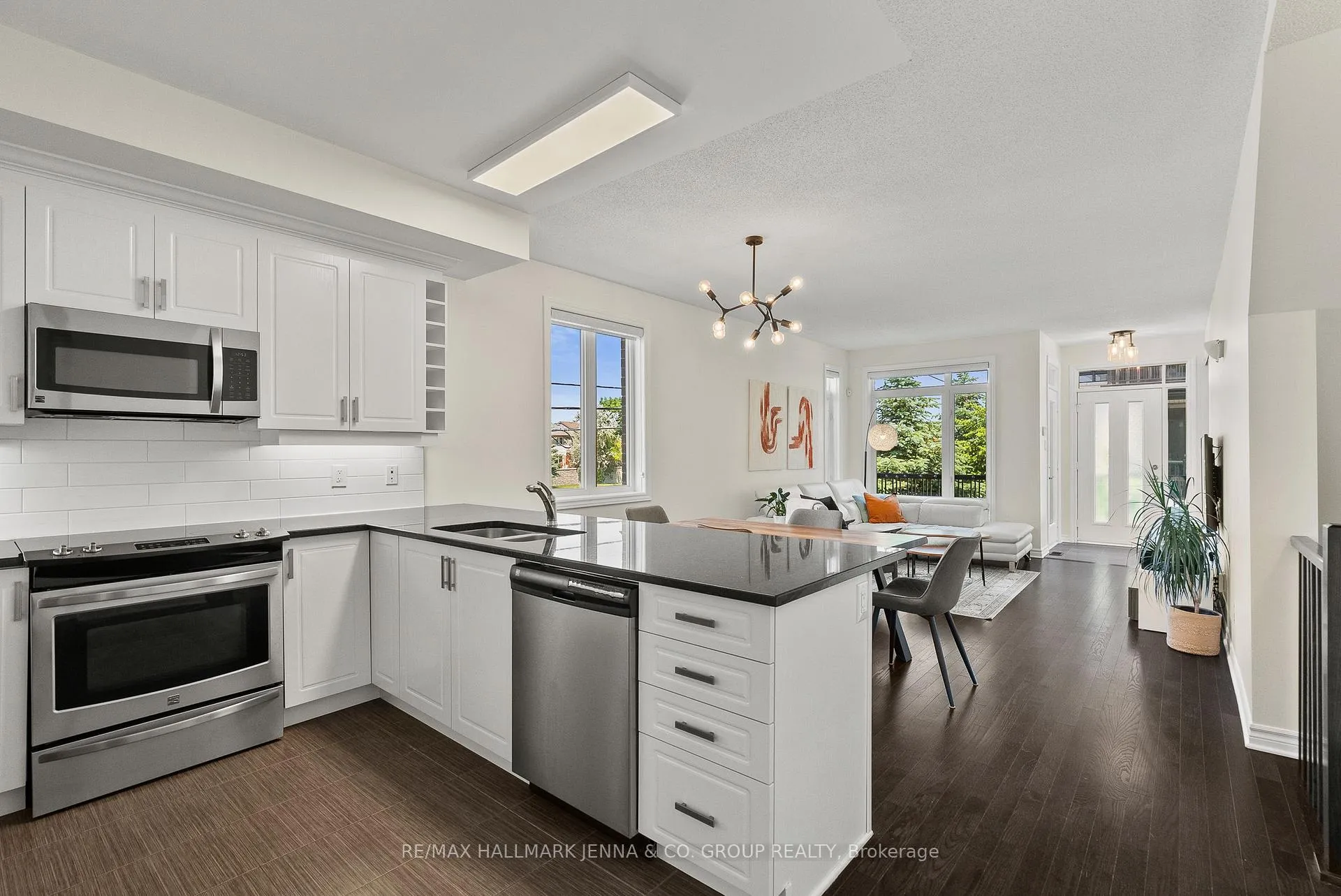 Photo 10 of Unit 83, 282 Pembina Private, Ottawa, Riverside South/Gloucester Glen — HOMEH