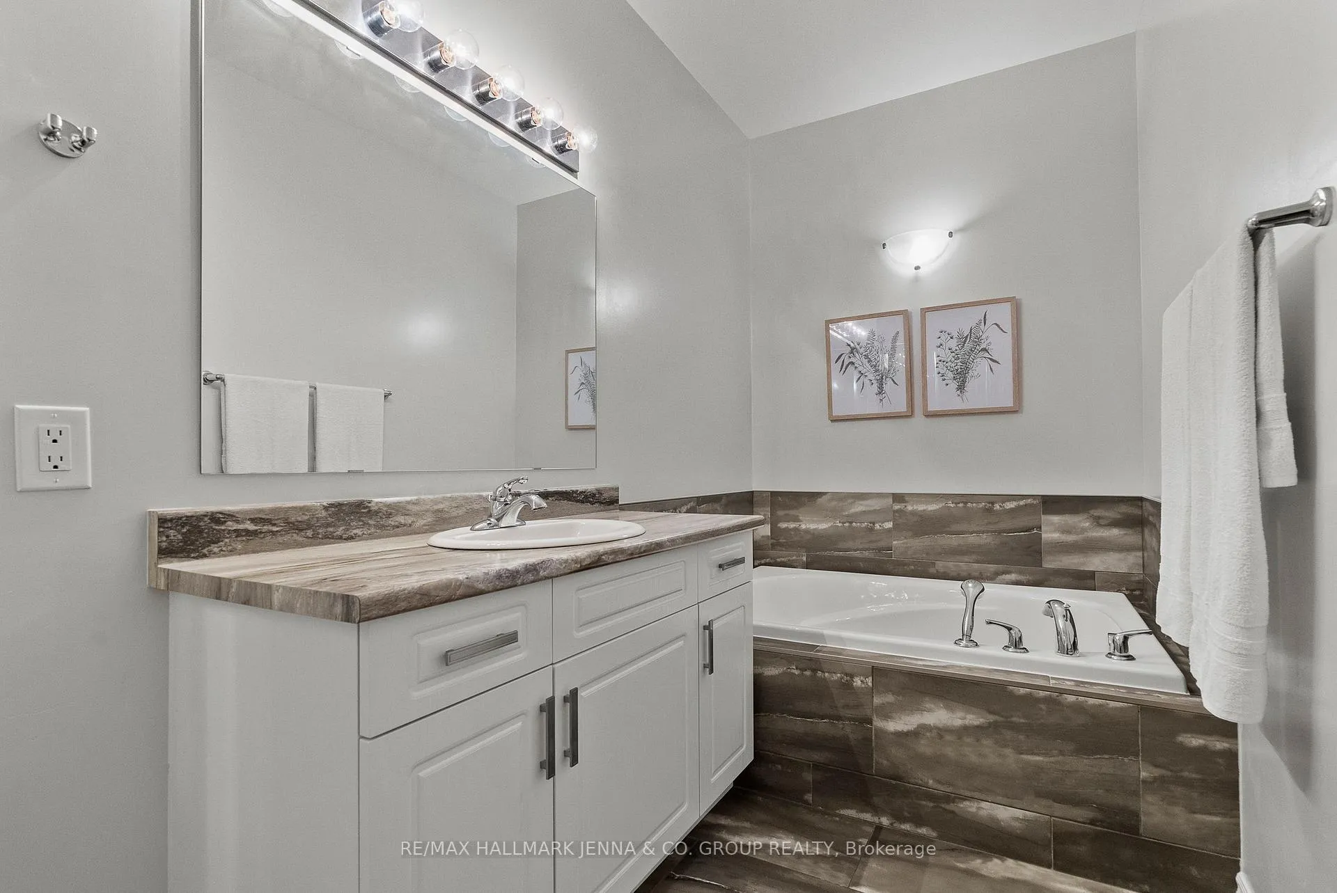 Photo 14 of Unit 83, 282 Pembina Private, Ottawa, Riverside South/Gloucester Glen — HOMEH