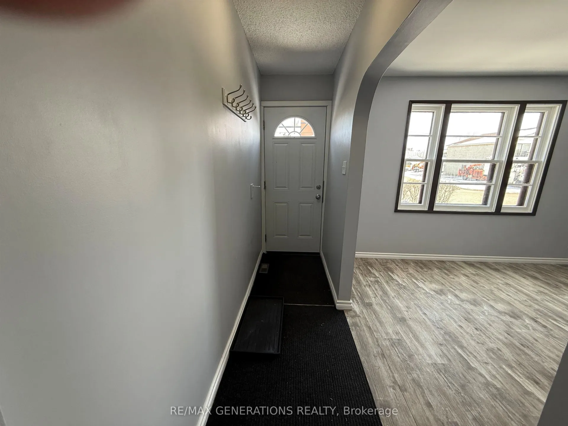 Photo 2 of 369 Cumberland Street, Thunder Bay, Court / Cumberland — HOMEH