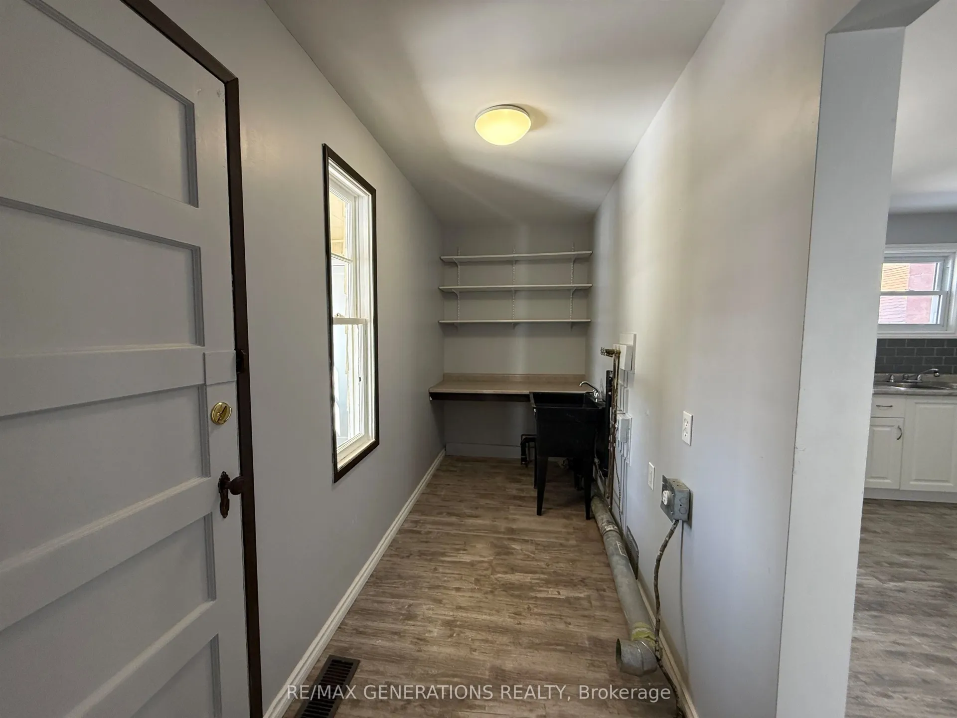 Photo 3 of 369 Cumberland Street, Thunder Bay, Court / Cumberland — HOMEH