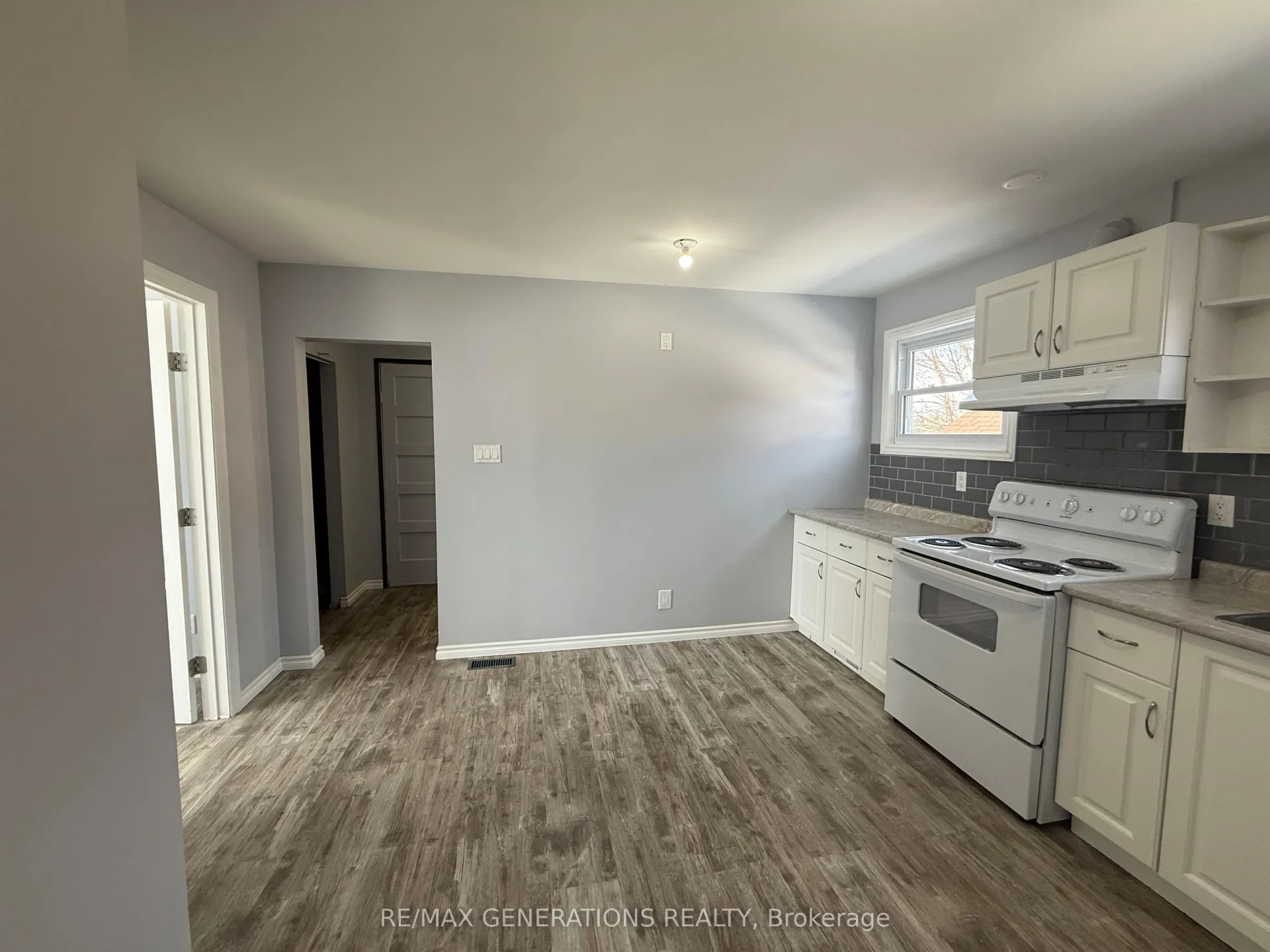 Photo 6 of 369 Cumberland Street, Thunder Bay, Court / Cumberland — HOMEH