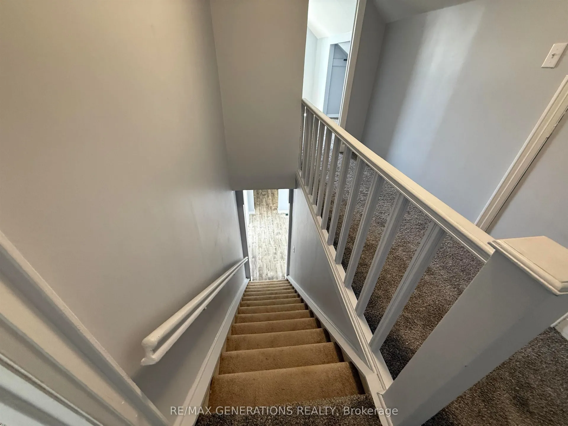 Photo 9 of 369 Cumberland Street, Thunder Bay, Court / Cumberland — HOMEH
