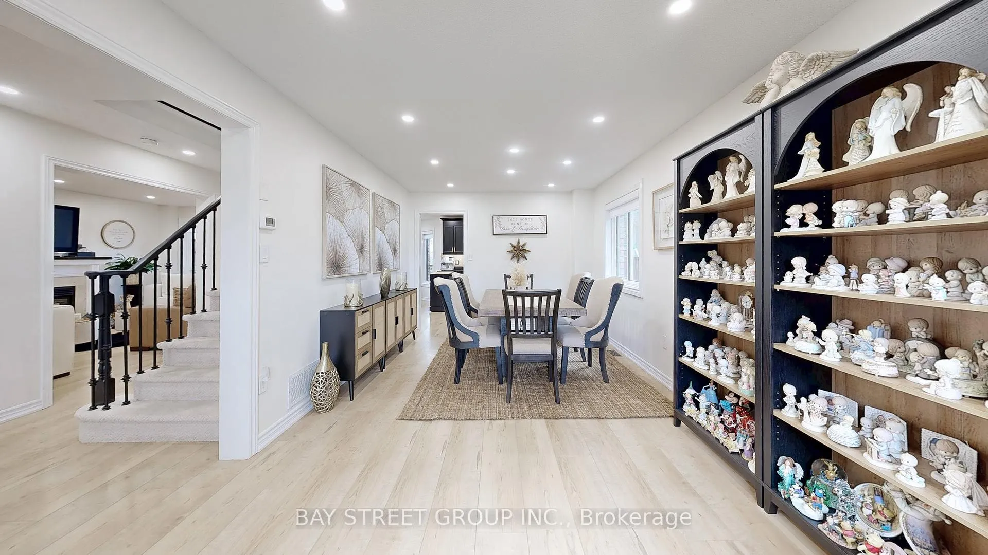 Photo 6 of 53 Priscilla's Place, Barrie, Painswick South — HOMEH