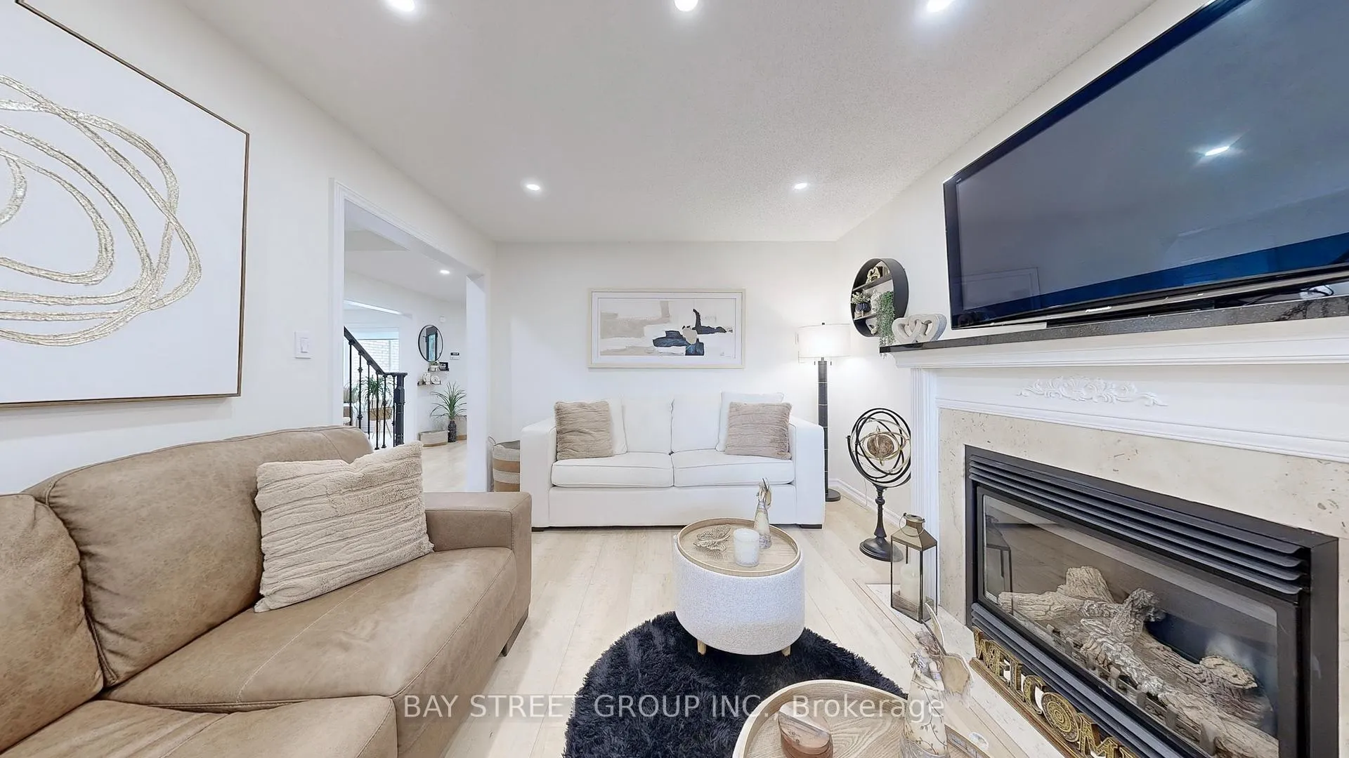 Photo 9 of 53 Priscilla's Place, Barrie, Painswick South — HOMEH