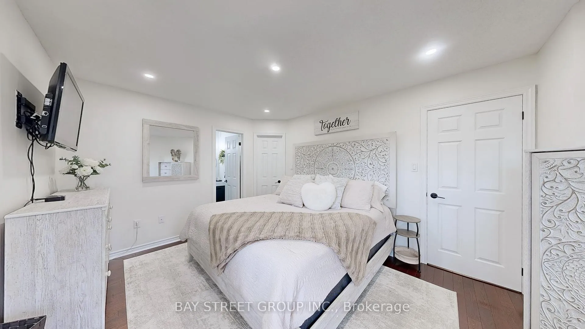 Photo 15 of 53 Priscilla's Place, Barrie, Painswick South — HOMEH