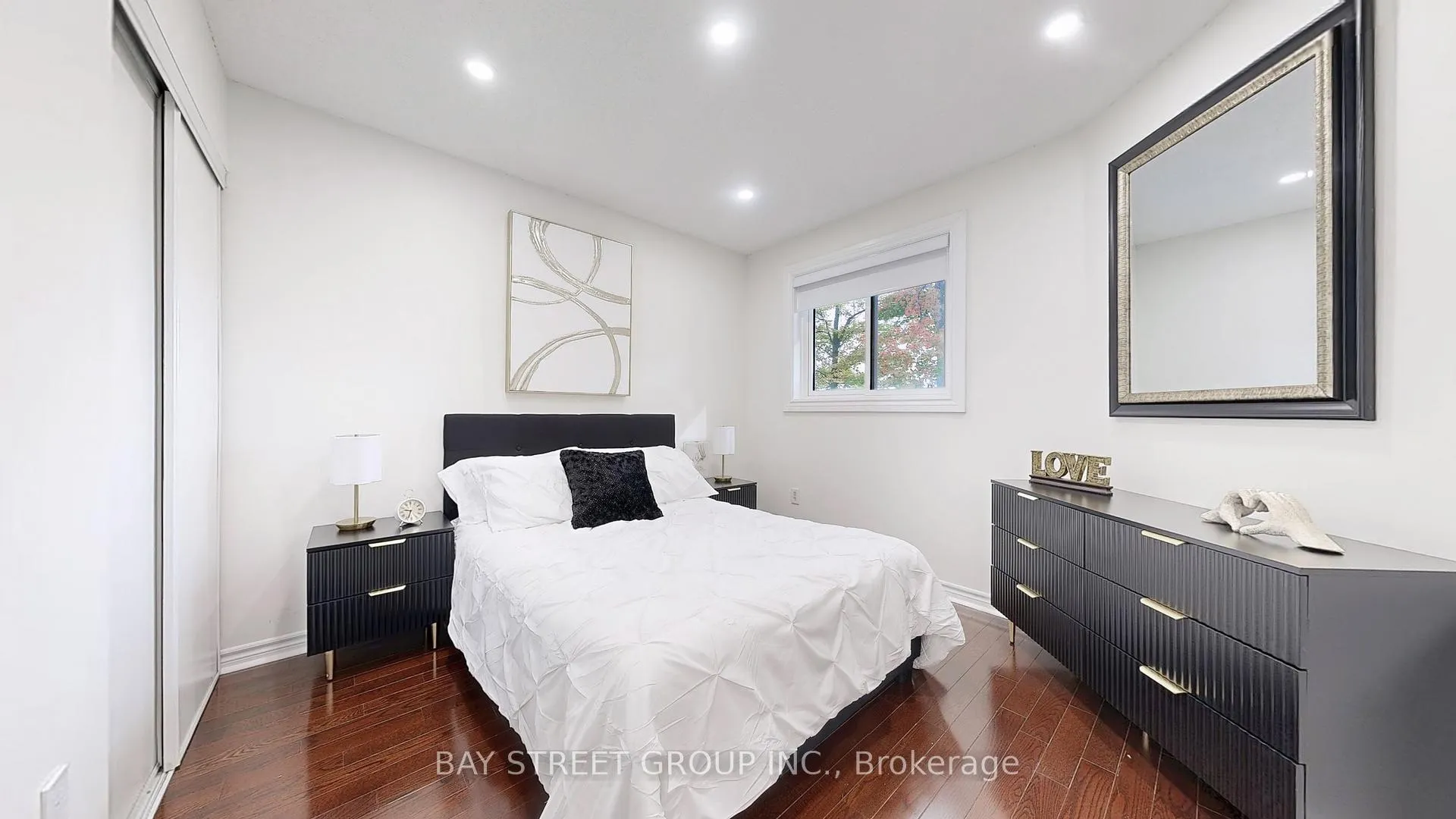 Photo 19 of 53 Priscilla's Place, Barrie, Painswick South — HOMEH