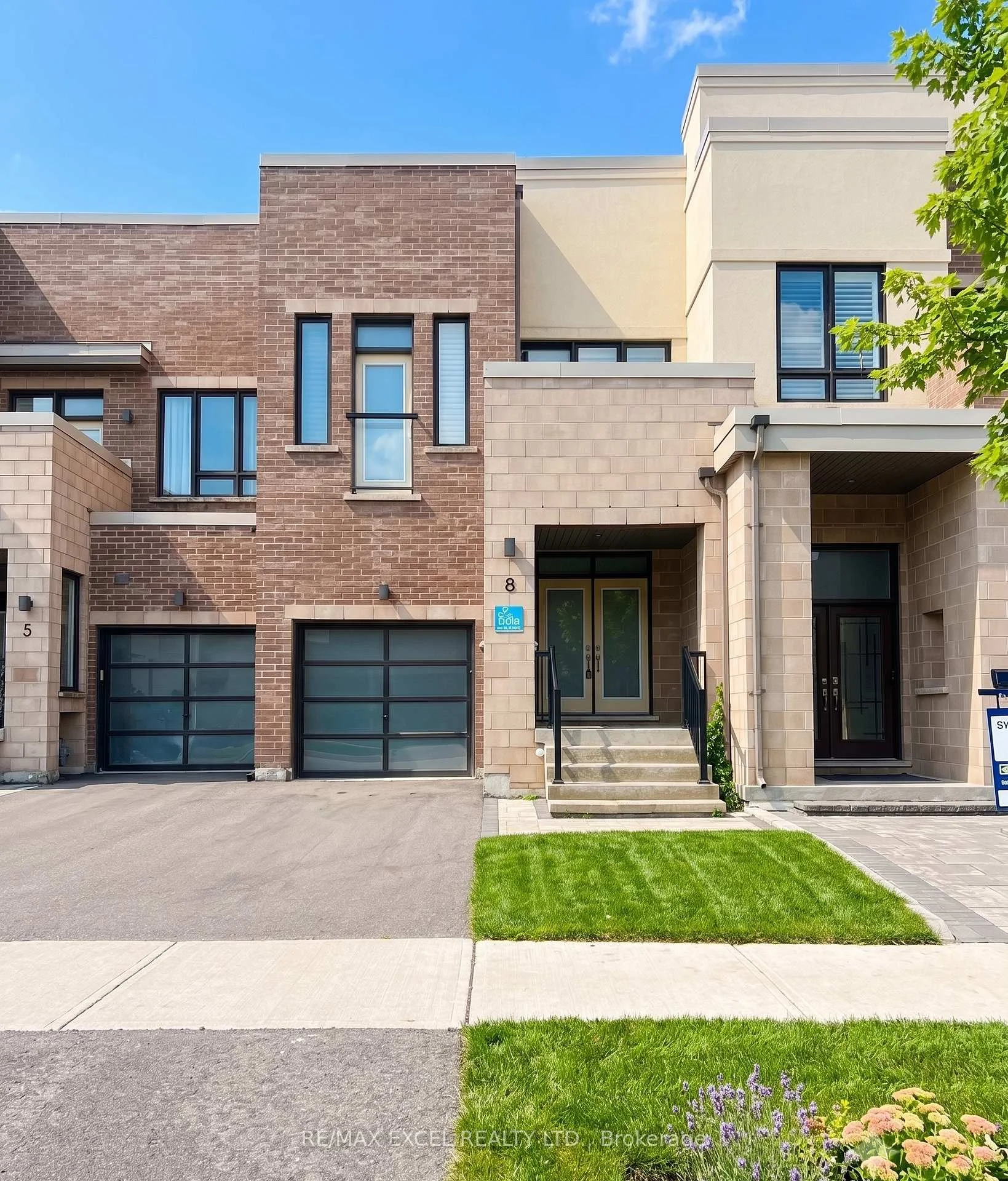 Photo of 8 Helliwell Crescent