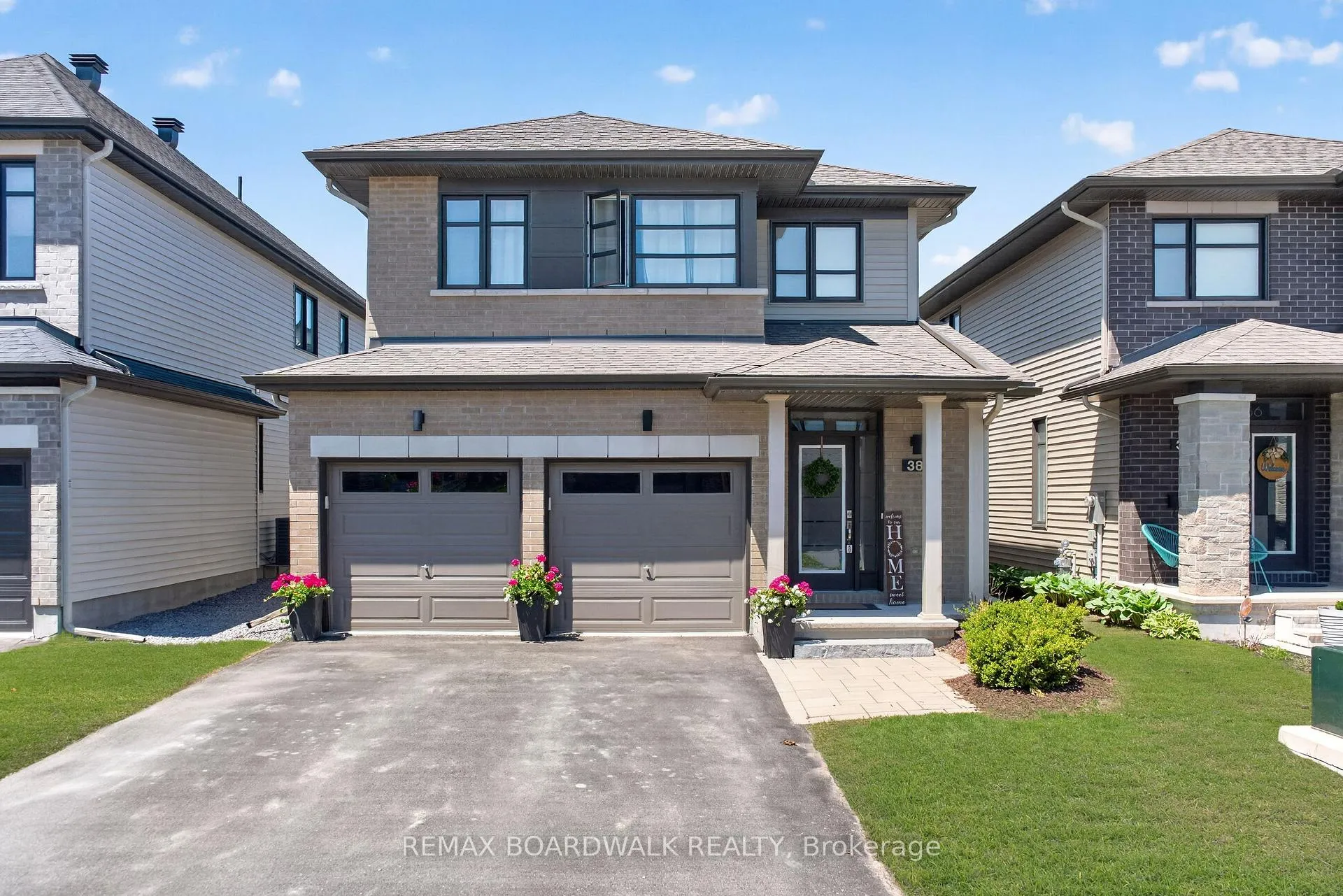 Photo 1 of 38 Thunderbolt Street, Ottawa, Kanata - Emerald Meadows/Trailwest — HOMEH