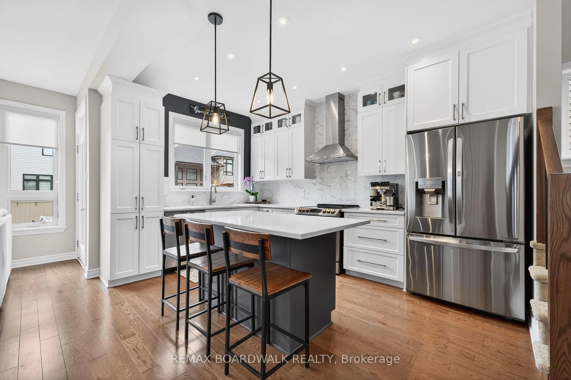 Photo 10 of 38 Thunderbolt Street, Ottawa, Kanata - Emerald Meadows/Trailwest — HOMEH