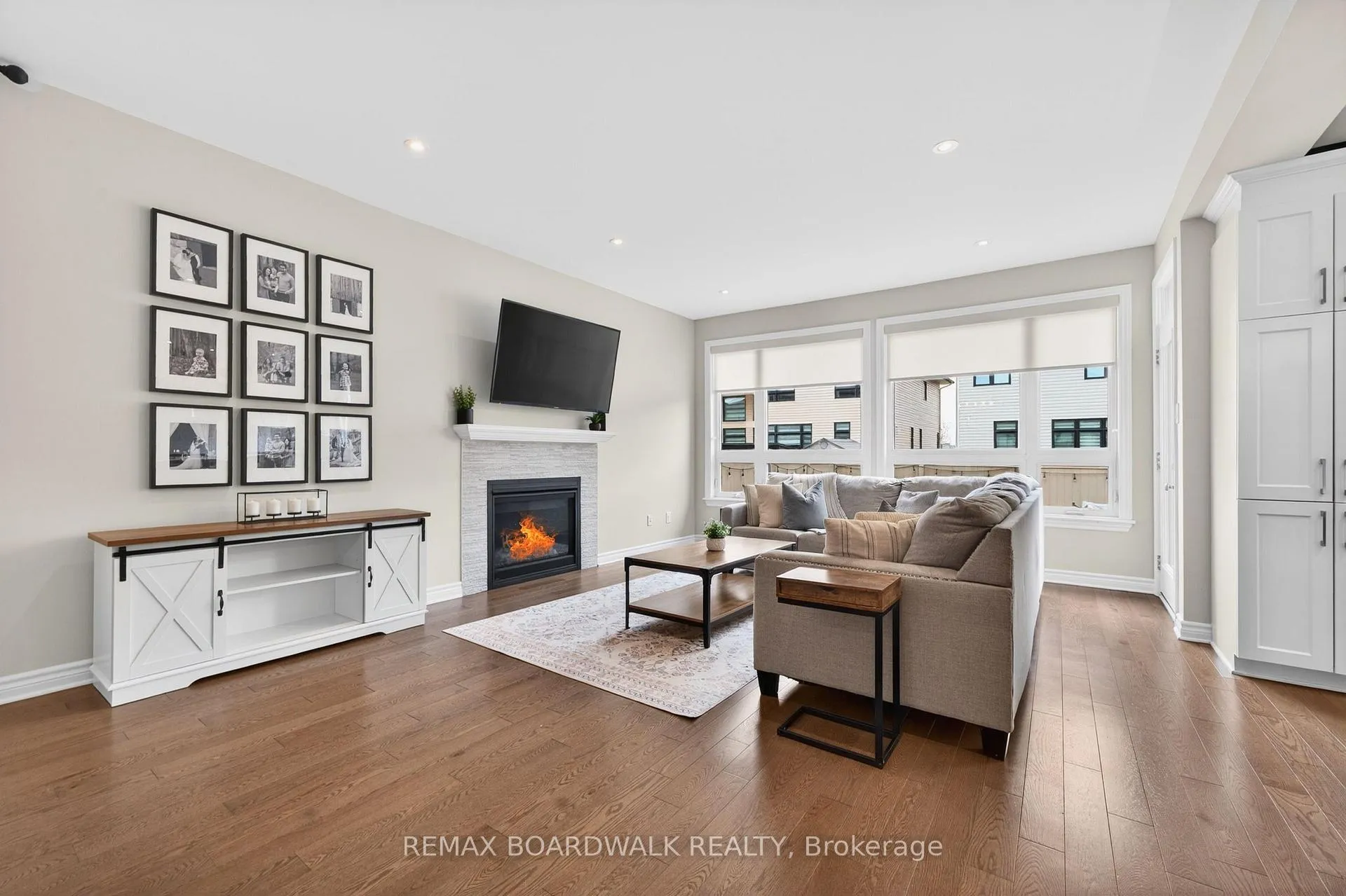 Photo 18 of 38 Thunderbolt Street, Ottawa, Kanata - Emerald Meadows/Trailwest — HOMEH