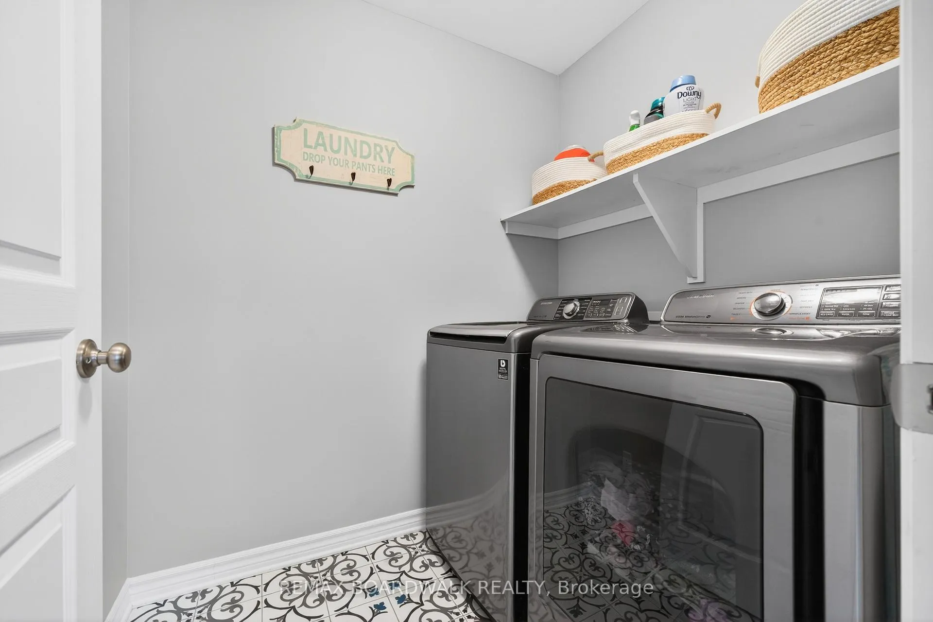 Photo 29 of 38 Thunderbolt Street, Ottawa, Kanata - Emerald Meadows/Trailwest — HOMEH