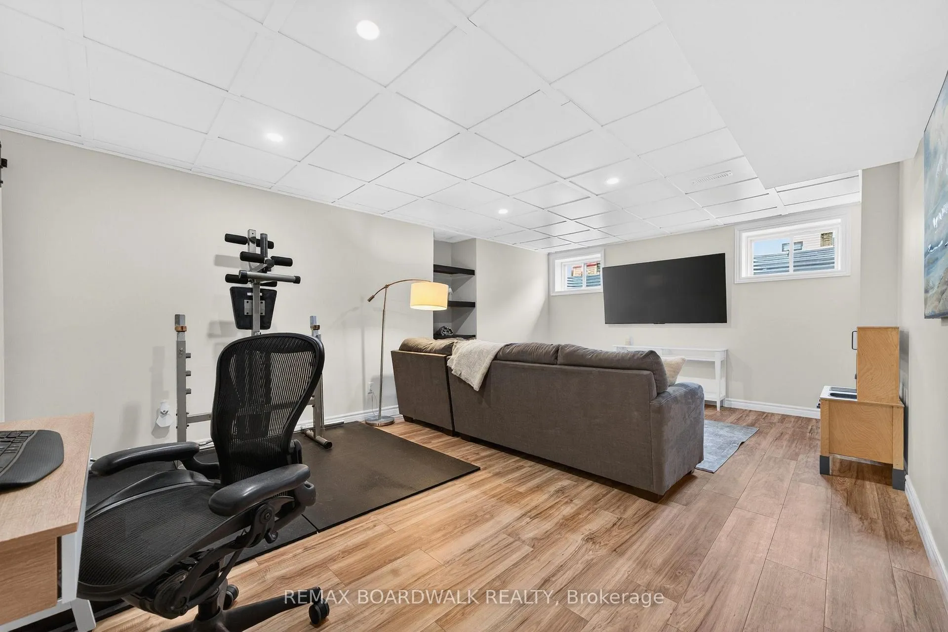 Photo 31 of 38 Thunderbolt Street, Ottawa, Kanata - Emerald Meadows/Trailwest — HOMEH