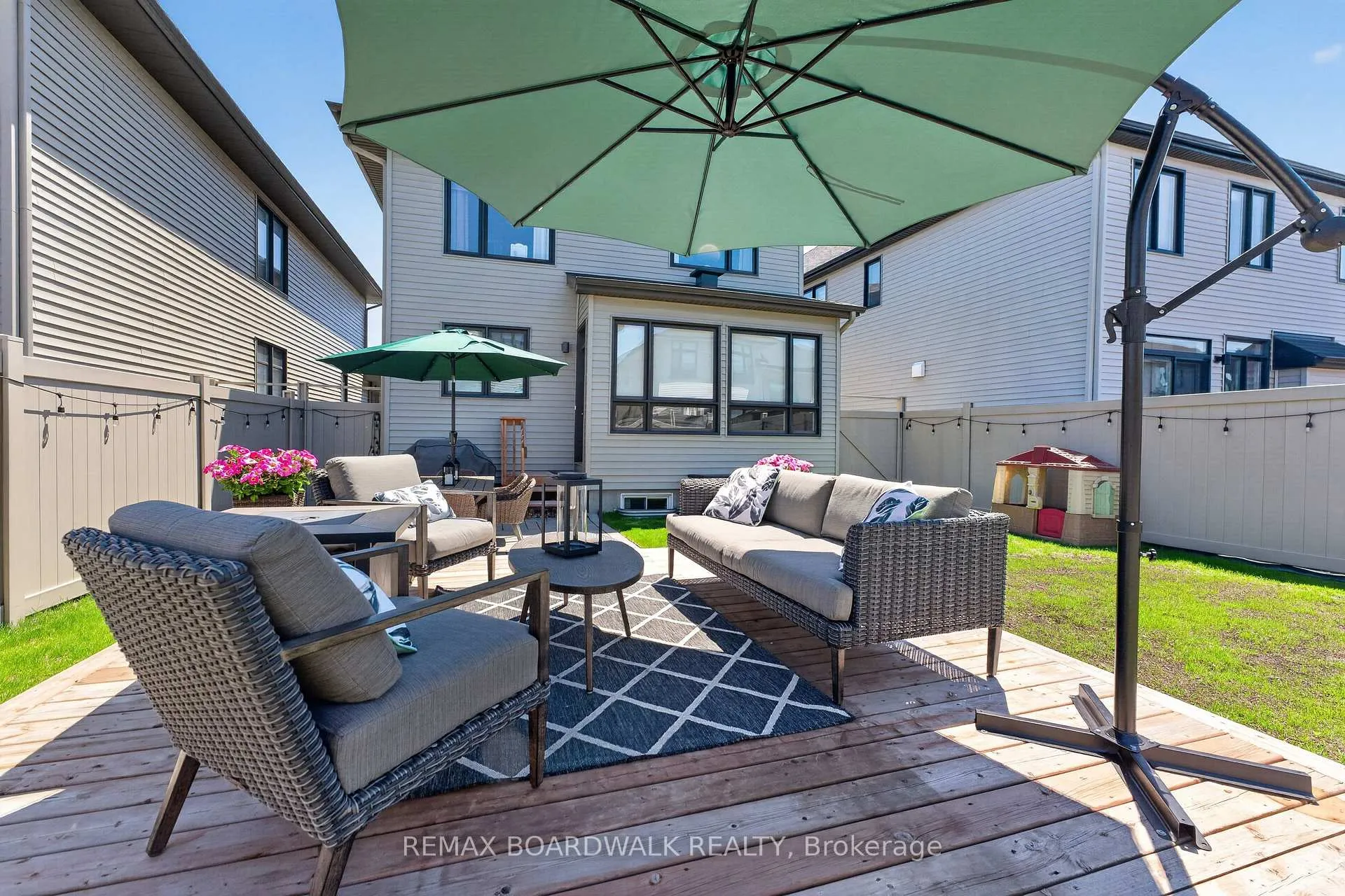 Photo 39 of 38 Thunderbolt Street, Ottawa, Kanata - Emerald Meadows/Trailwest — HOMEH