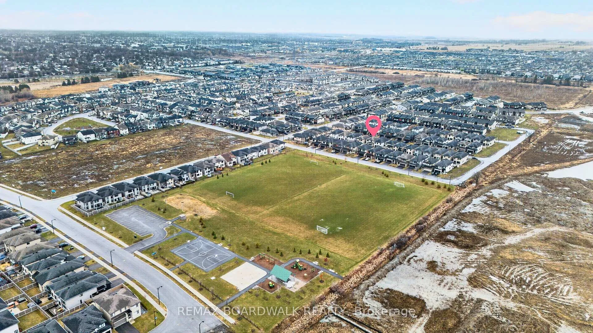 Photo 42 of 38 Thunderbolt Street, Ottawa, Kanata - Emerald Meadows/Trailwest — HOMEH
