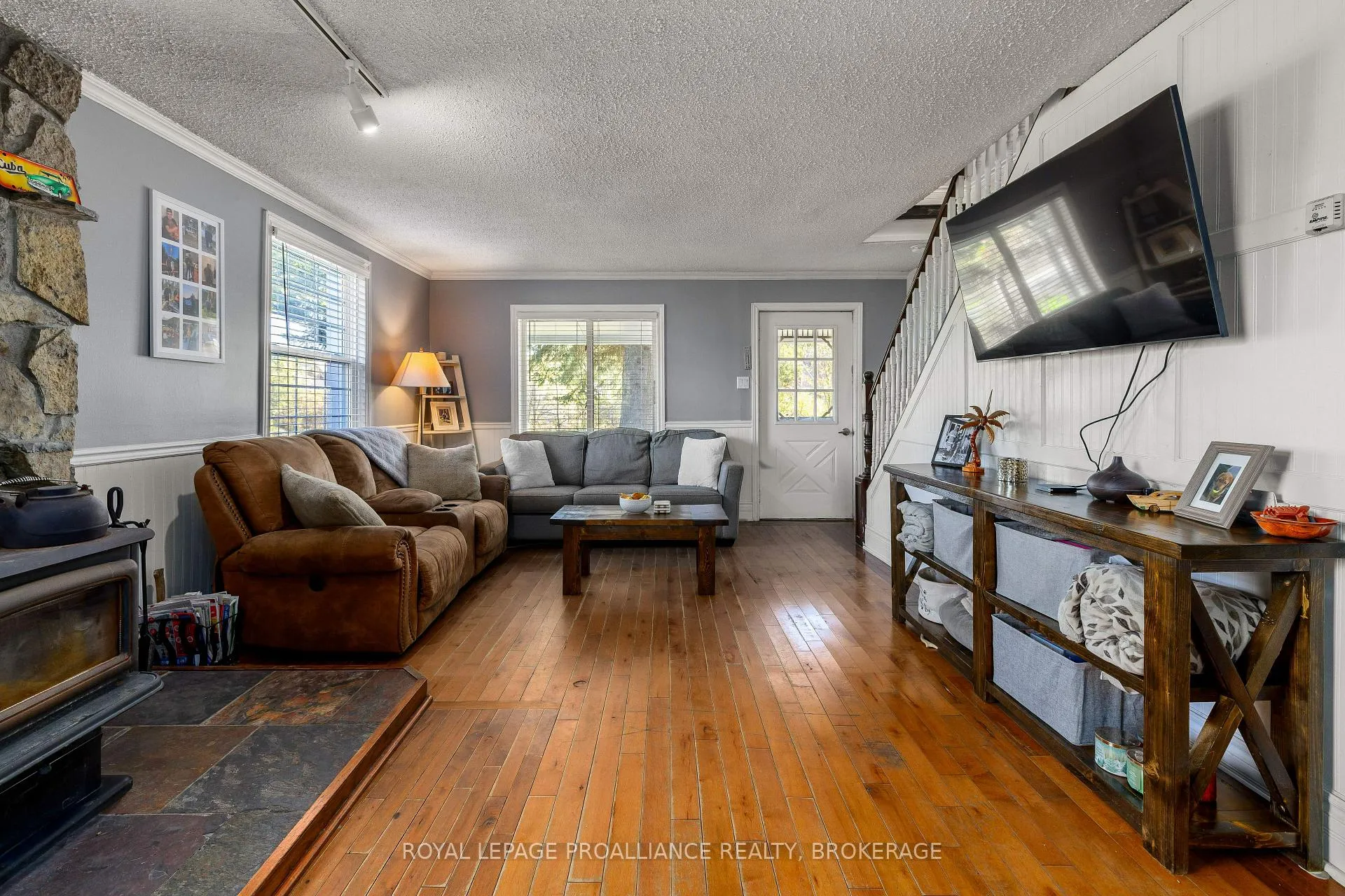 Photo 5 of 6045 Verona Street, Frontenac, Frontenac South — HOMEH
