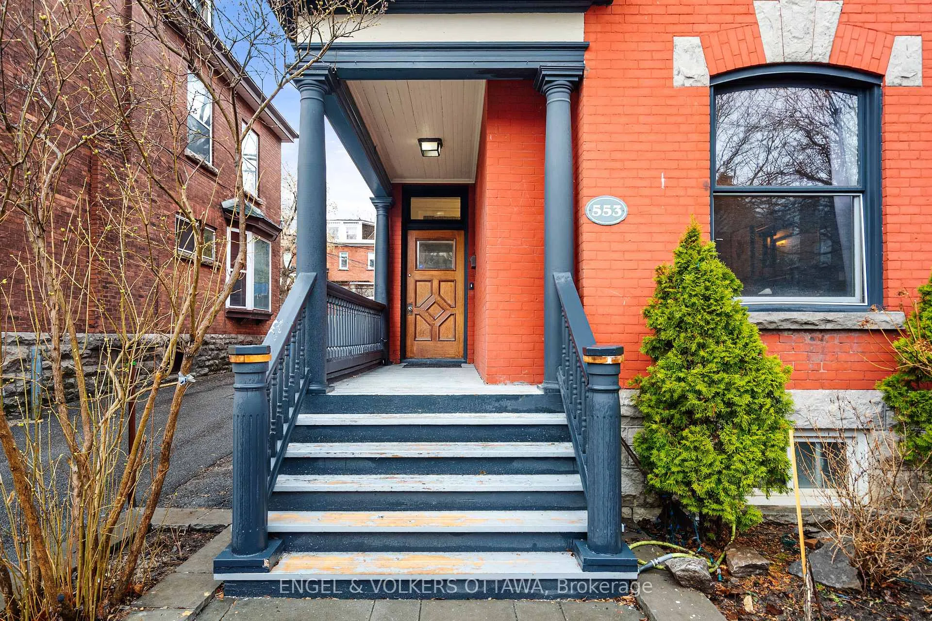 Photo 3 of 553 Gilmour Street, Ottawa, Ottawa Centre — HOMEH