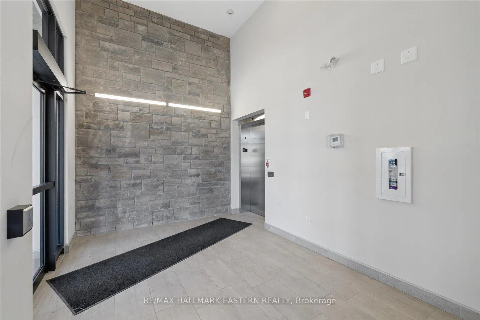 Photo 4 of Unit 103, 340 Florence Drive, Peterborough, Monaghan Ward 2 — HOMEH