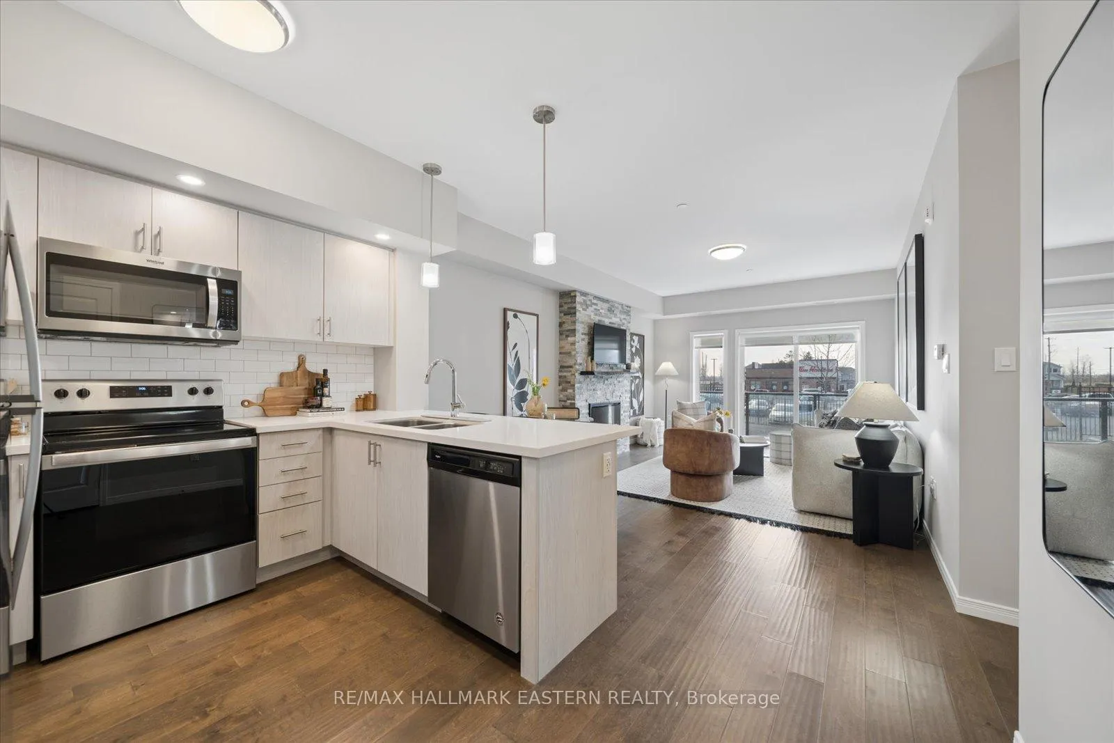 Photo 9 of Unit 103, 340 Florence Drive, Peterborough, Monaghan Ward 2 — HOMEH