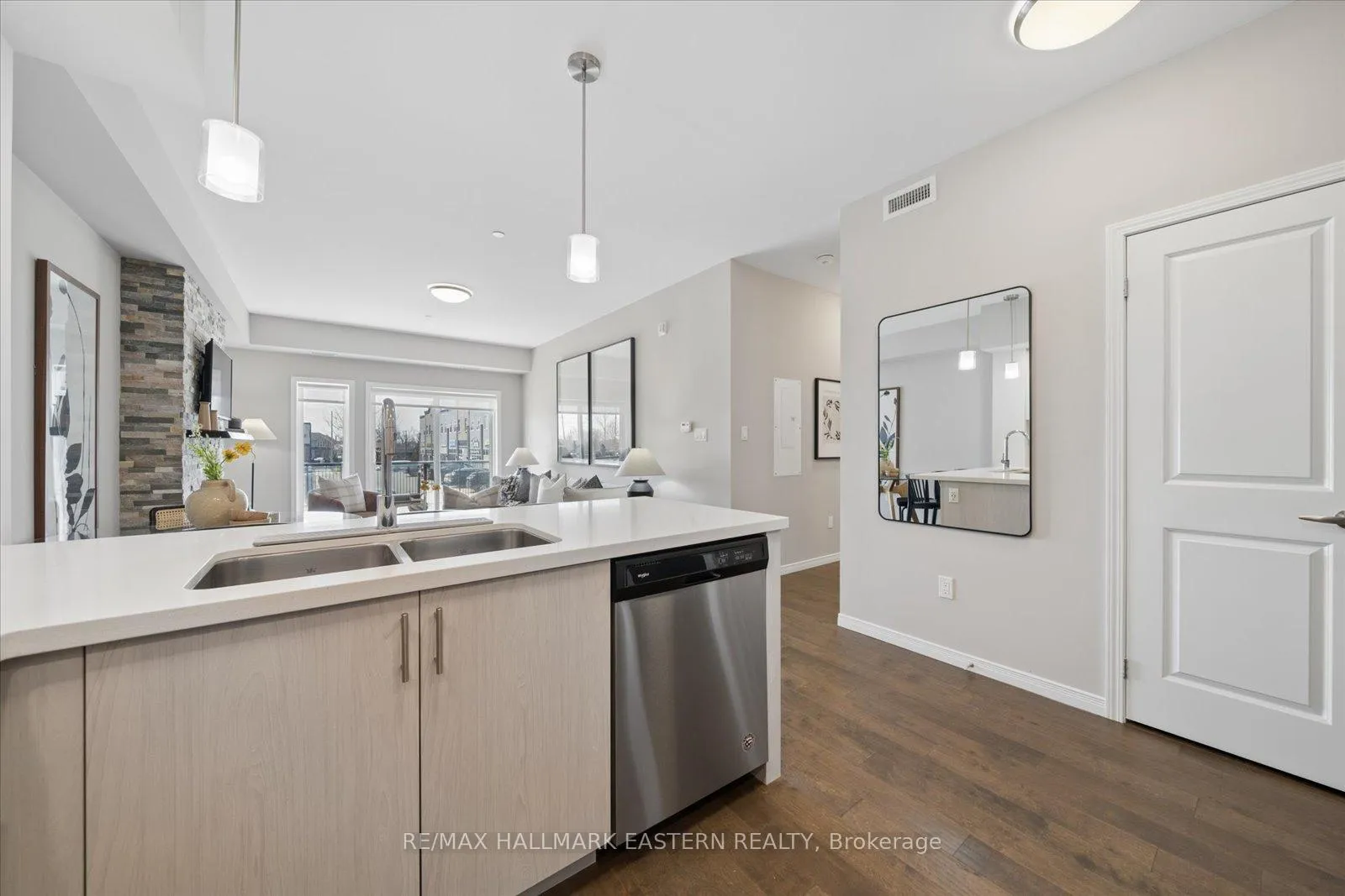 Photo 11 of Unit 103, 340 Florence Drive, Peterborough, Monaghan Ward 2 — HOMEH