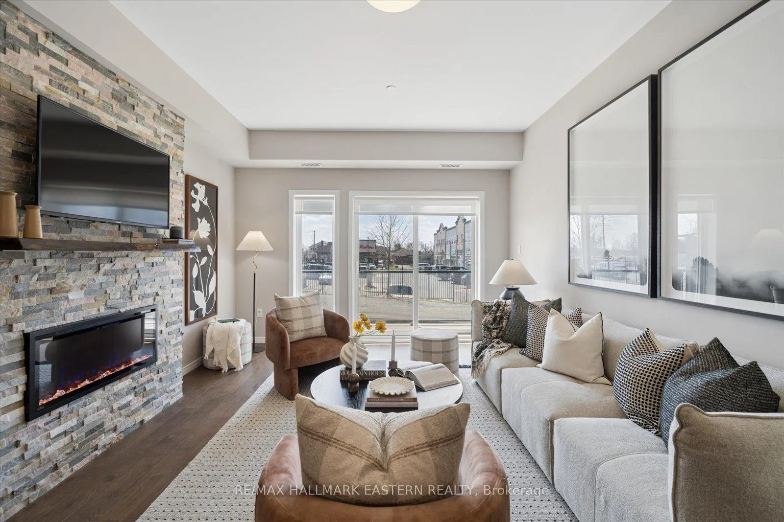 Photo 1 of Unit 103, 340 Florence Drive, Peterborough, Monaghan Ward 2 — HOMEH
