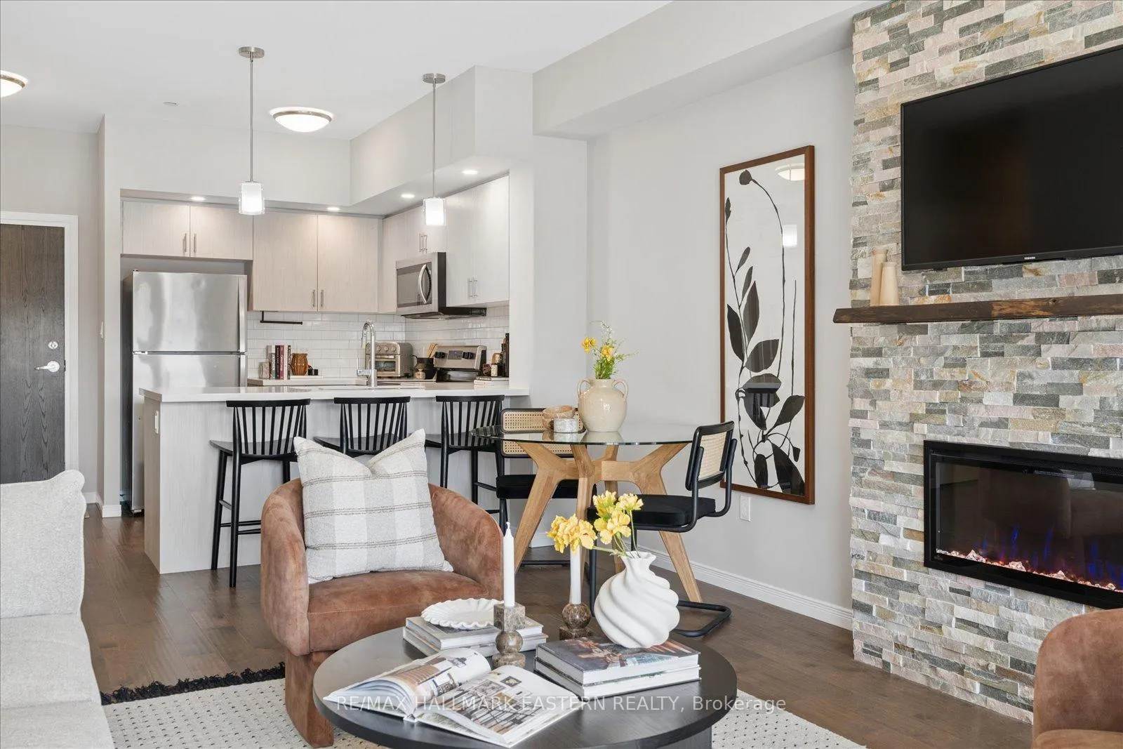 Photo 16 of Unit 103, 340 Florence Drive, Peterborough, Monaghan Ward 2 — HOMEH
