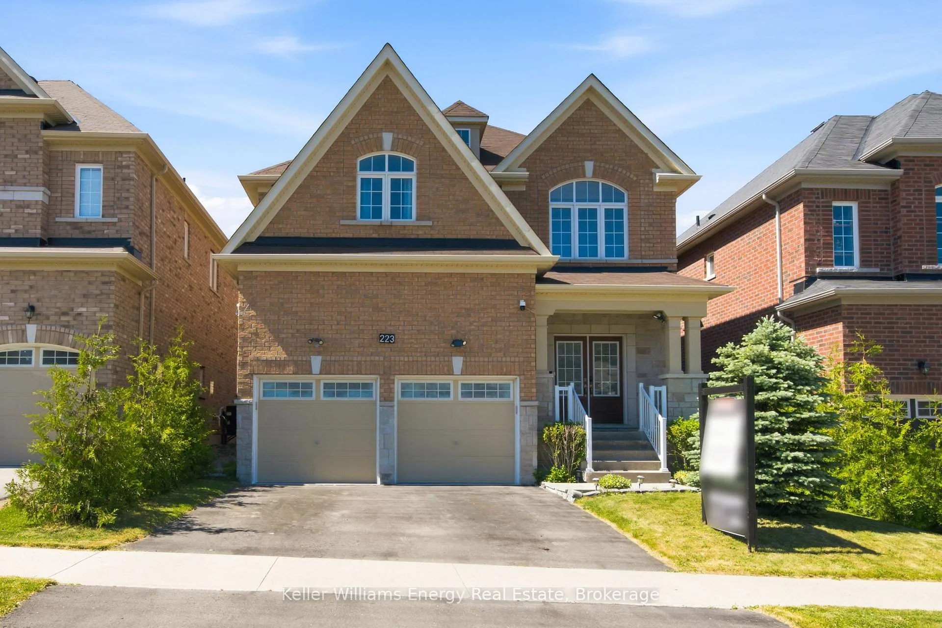 Photo 1 of 223 Lyle Drive, Clarington, Bowmanville — HOMEH