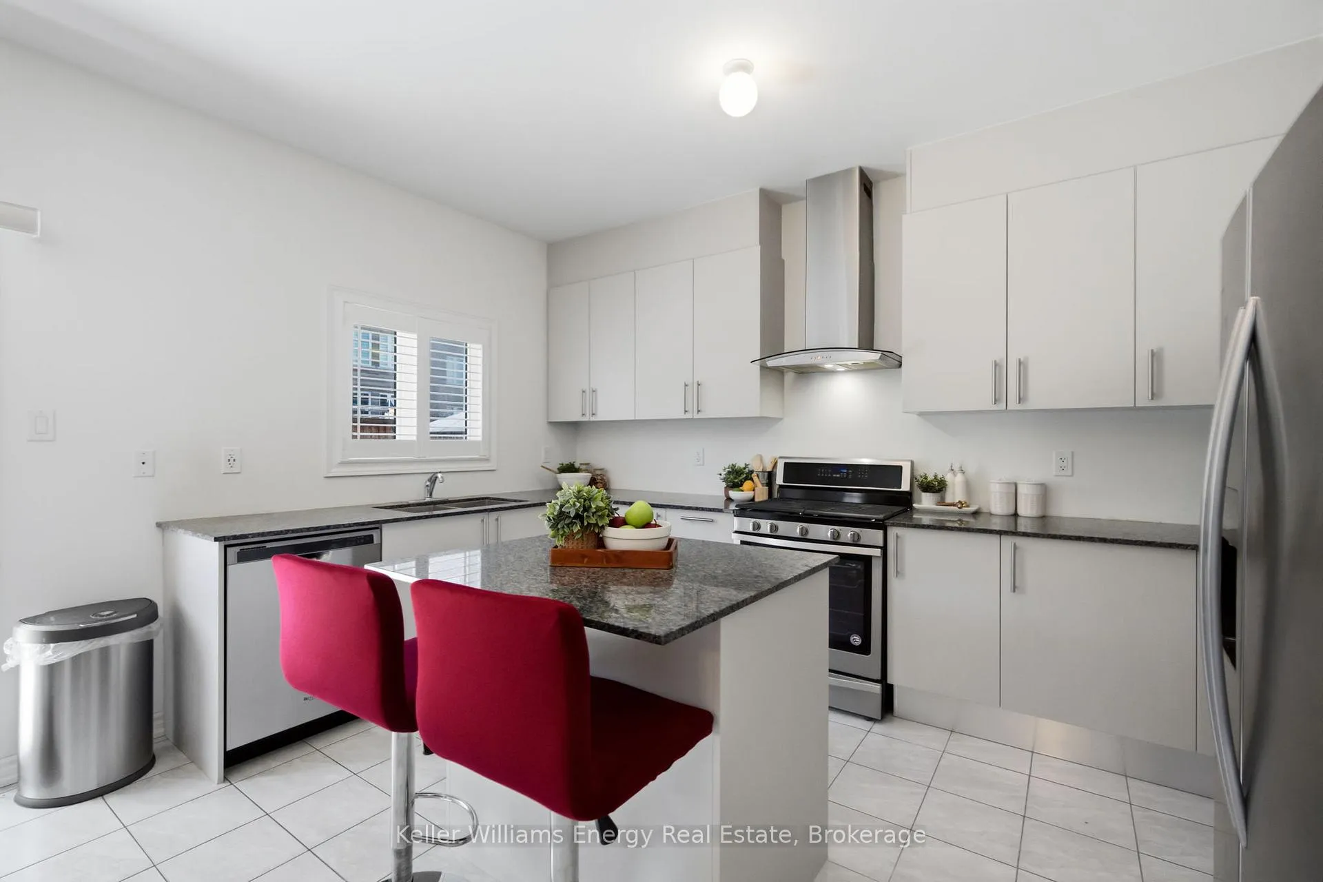 Photo 13 of 223 Lyle Drive, Clarington, Bowmanville — HOMEH