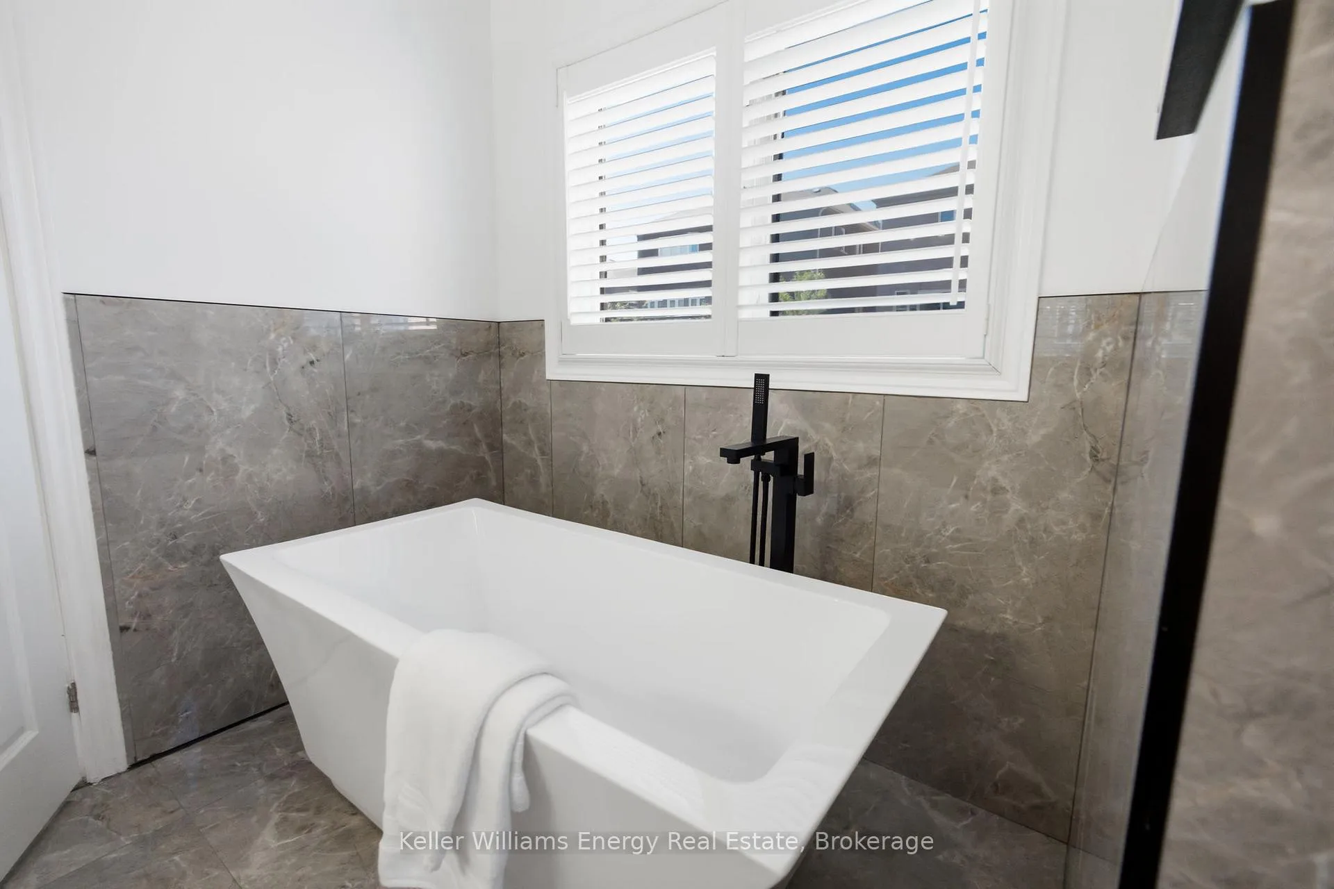 Photo 24 of 223 Lyle Drive, Clarington, Bowmanville — HOMEH