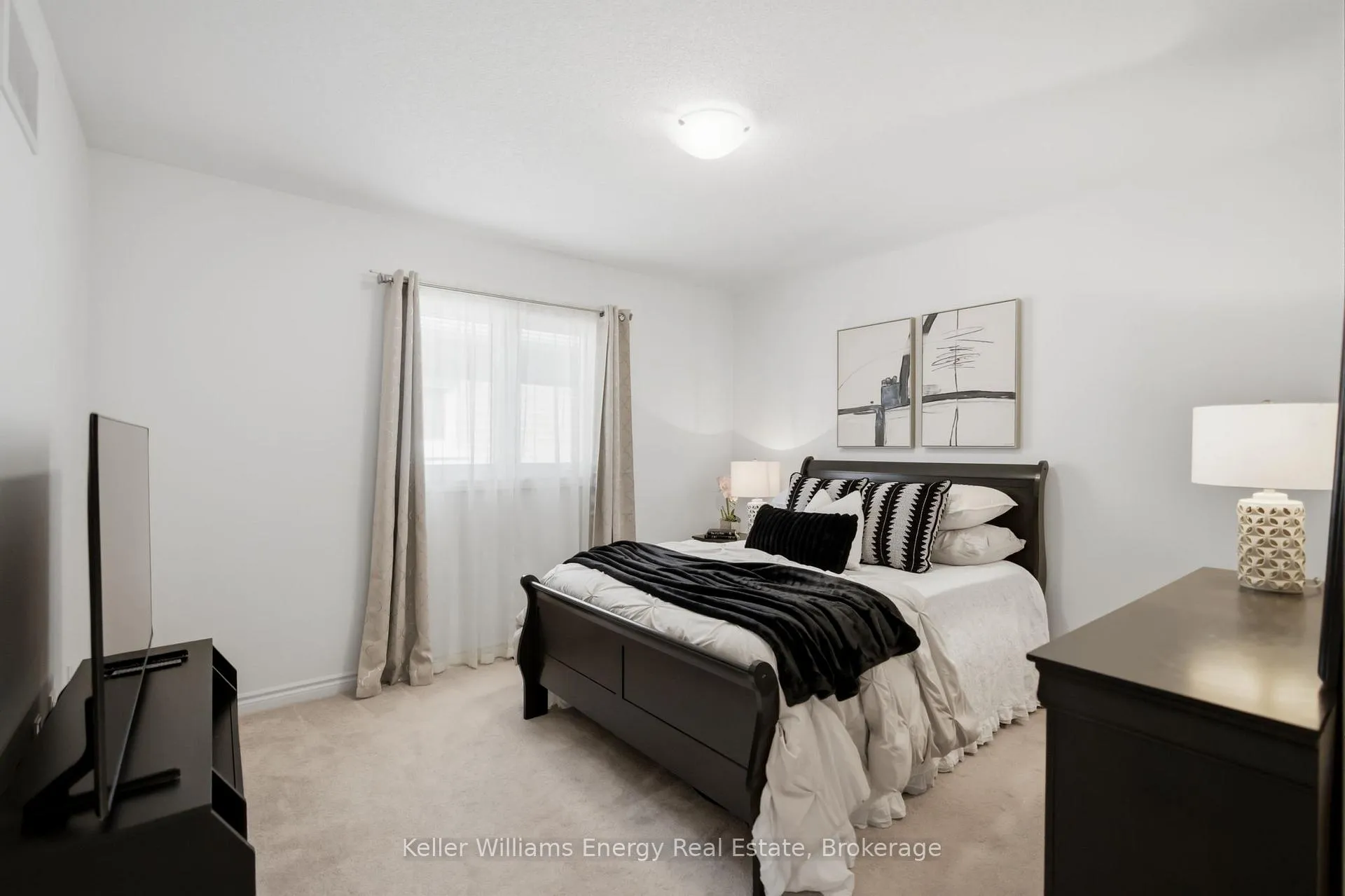 Photo 26 of 223 Lyle Drive, Clarington, Bowmanville — HOMEH