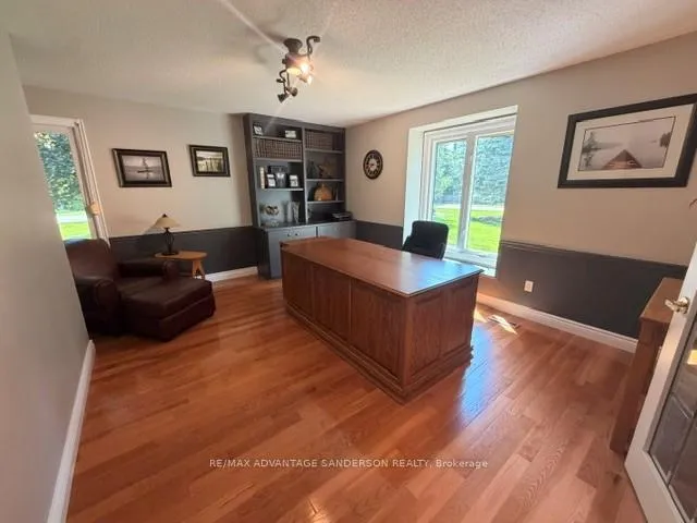 Photo 15 of 109 Salisbury Drive, Middlesex Centre, Birr — HOMEH