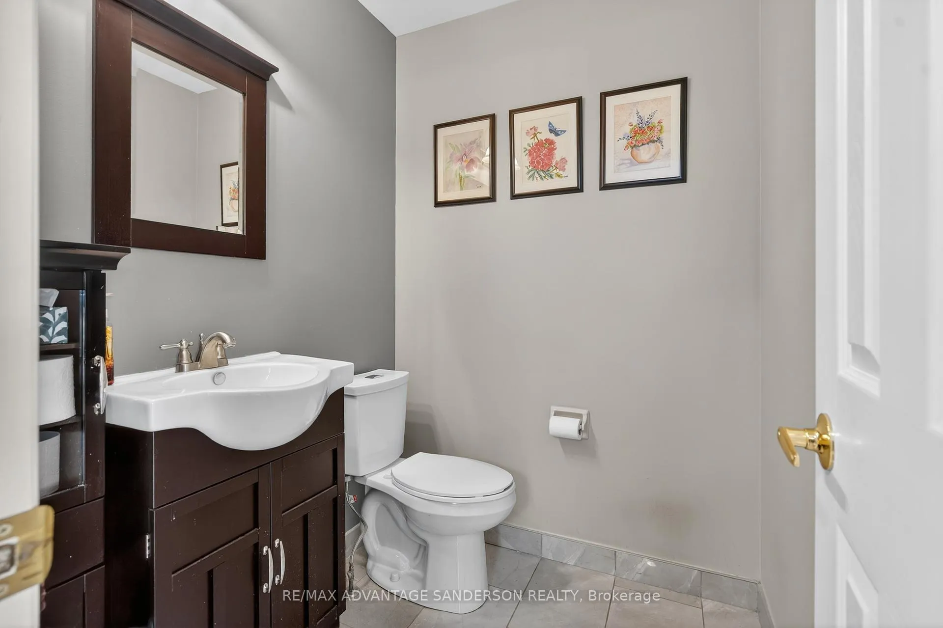 Photo 24 of 109 Salisbury Drive, Middlesex Centre, Birr — HOMEH