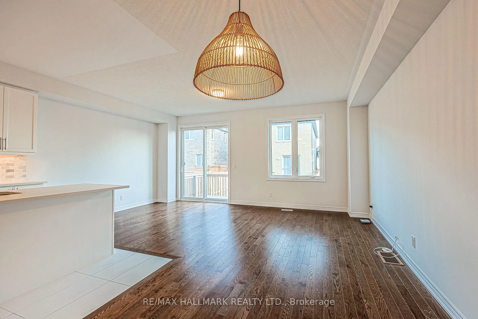 Photo 6 of 43 Seedling Crescent, Markham, Rural Markham — HOMEH