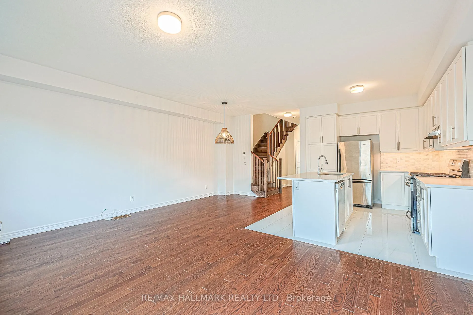 Photo 9 of 43 Seedling Crescent, Markham, Rural Markham — HOMEH