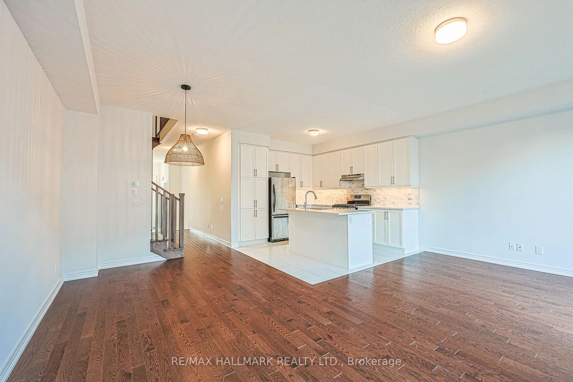 Photo 10 of 43 Seedling Crescent, Markham, Rural Markham — HOMEH